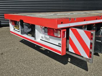 CF 460 8x2/6 / FASSI 82 t/m CRANE / KRAN - 18.3 mtr